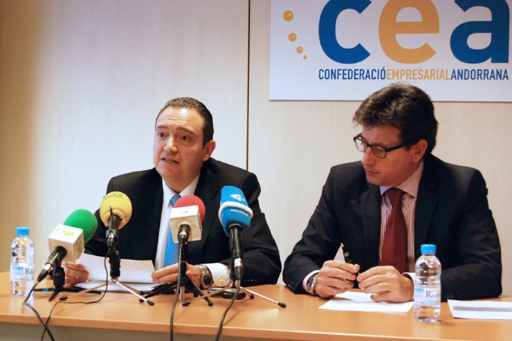 El president de la comissió Marca Andorra i Comunicació de la Confederació Empresarial Andorrana, Pere Augé, i el president de l'entitat, Xavier Altimir.