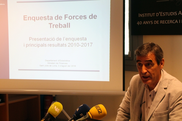 El responsable del departament d'Estadística, Enric Ripoll, comenta la recent publicada Enquesa de Forces del Treball.