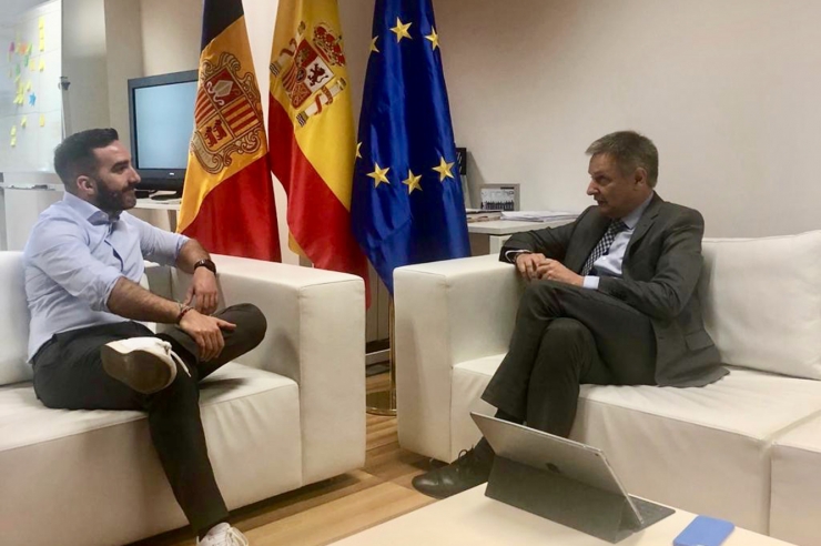 El ministre d'Economia, Competitivitat i Innovació, Gilbert Saboya, i el secretari d'Estat espanyol d'Innovació, Francisco Polo.