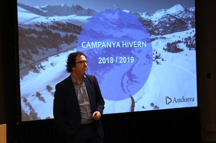 El gerent d'Andorra Turisme, Betim Budzaku, durant la presentació de la campanya d'hivern.