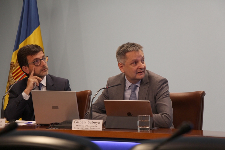 Els ministres Cinca i Saboya durant la presentació del programa Engega 2019-2021