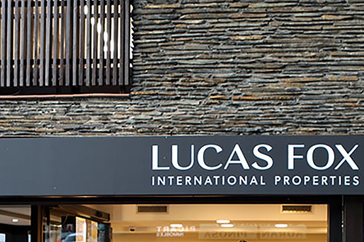 Façana de la immobiliària Lucas Fox al carrer de la Unió d'Escaldes-Engordany.