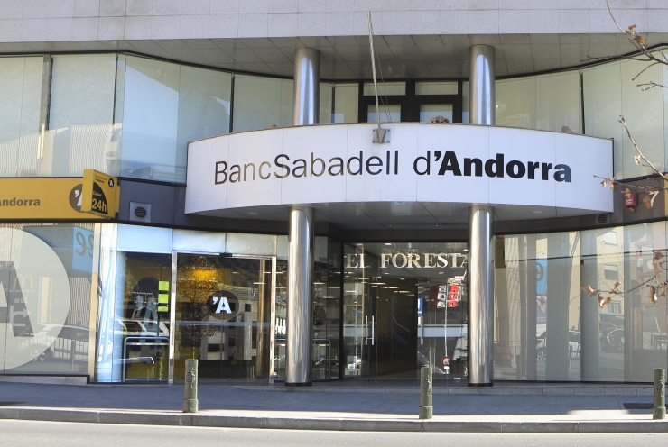 La façana del Banc Sabadell d'Andorra.