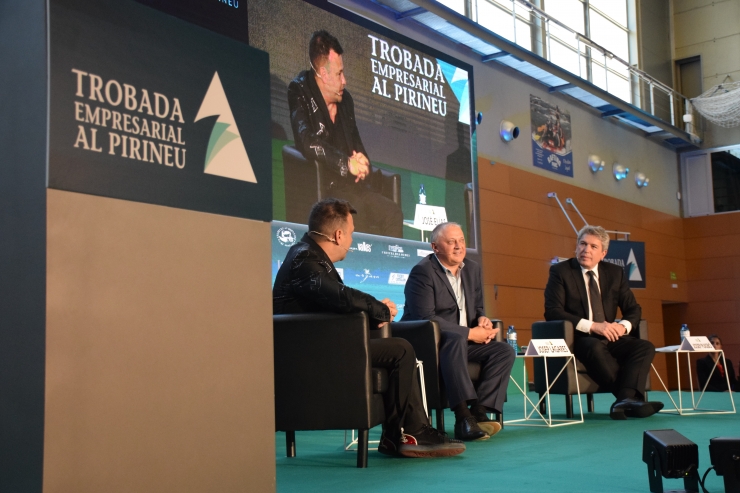 Els participants de la taula inaugural 'Creativació o Extinció', a càrrec de José Elías, president d'Audax Renovables, i Josep Lagares, president executiu de Metalquimia.