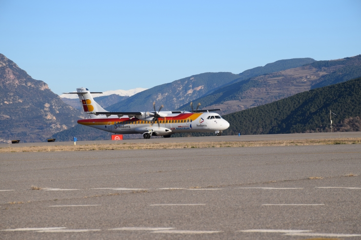 L'aeroport Andorra-la Seu d'Urgell.
 