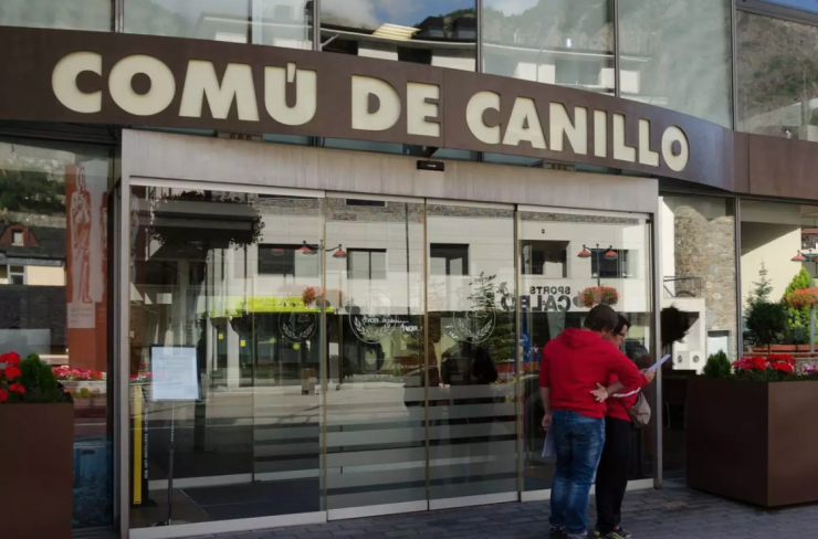 La façana del comú de Canillo.