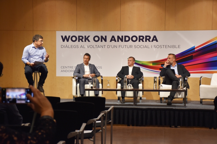 La primera taula rodona del 'Work on Andorra' on han participat el president de l'EFA, Daniel Armengol, i els cònsols d'Andorra la Vella i Sant Julià de Lòria, David Astrié i Josep Majoral.