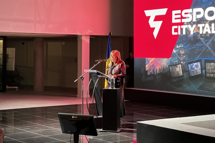 La ministra de Presidència, Economia, Treball i Habitatge i presidenta d’Andorra Business, Conxita Marsol, durant el discurs de benvinguda.
