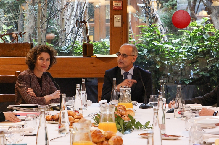 La ministra d'Afers Exteriors, Maria Ubach, i el cap de Govern, Toni Martí, aquest dilluns davant dels mitjans de comunicació.