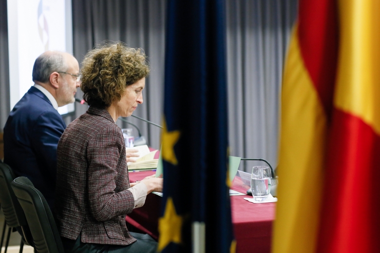 La ministra d'Afers Exteriors, Maria Ubach, durant la celebració de la conferència aquest dijous passat a l'ambaixada espanyola.