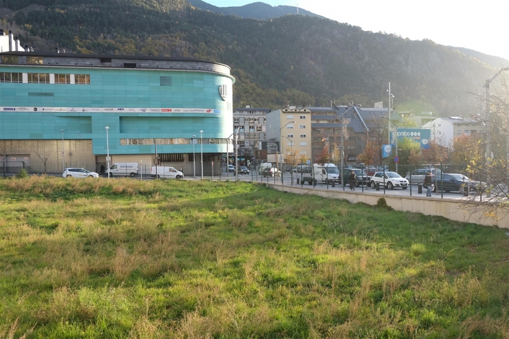 Terreny on s'aixecarà el casino i el complex immobiliari.