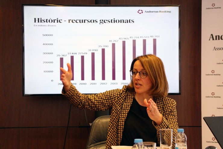 La directora general d'Andorran Banking, Esther Puigcercós, presenta els resultats del sector financer del 2017.