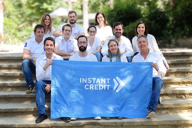 L'equip d'Instant Credit.
