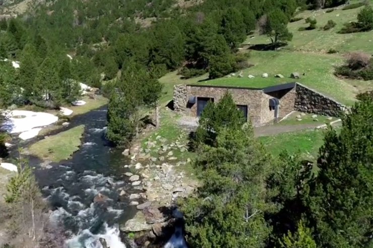 Vista aèria de la minicentral d'Arcalís, extreta d'un vídeo publicat a les xarxes de Nord Andorrà.