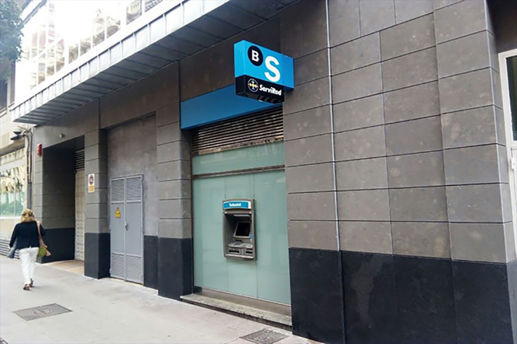 Un caixer automàtic de Banc Sabadell.