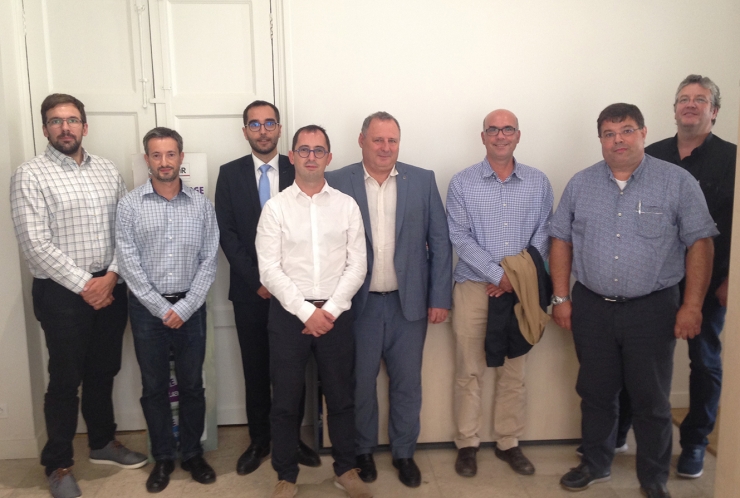 La delegació andorrana amb els representants de l’associació Qualit’EnR.
 
 
 