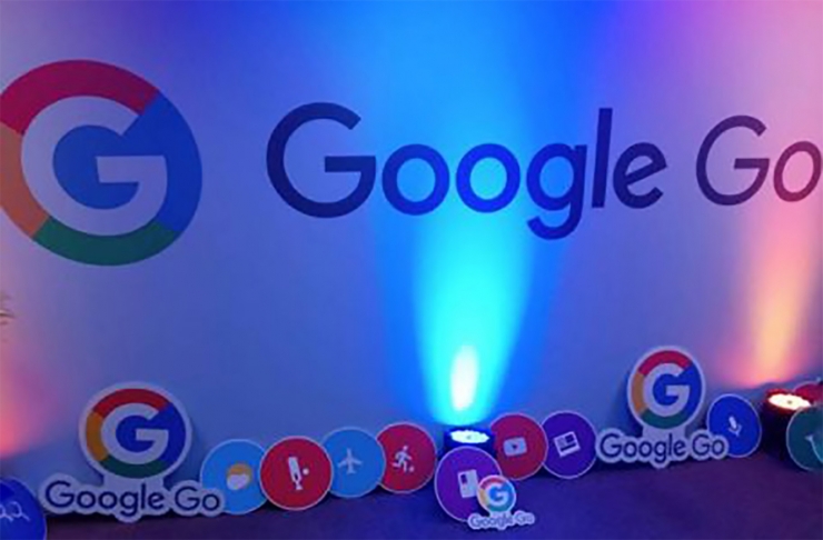 Google Go ha introduit una funció per llegir en veu alta el contingut de les pàgines web en 28 idiomes.
 