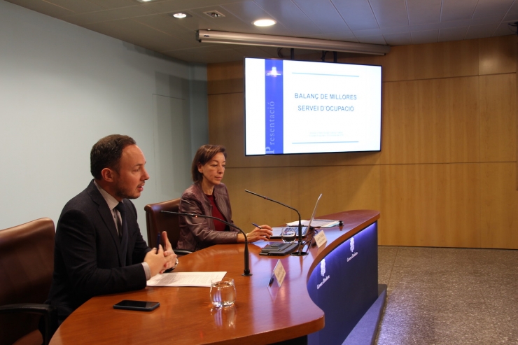 El ministre d'Afers Socials, Justícia i Interior, Xavier Espot, i la cap d'àrea d'Ocupació, Laura Vilella, fan balanç de les millores introduïdes al Servei d'Ocupació.