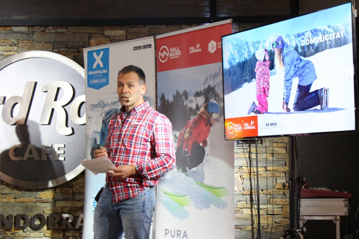 El director de Pal Arinsal, Josep  Marticella, durant la presentació de la temporada a les estacions.