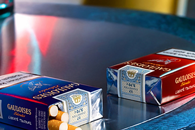 Dos paquets de tabac d'una marca francesa.