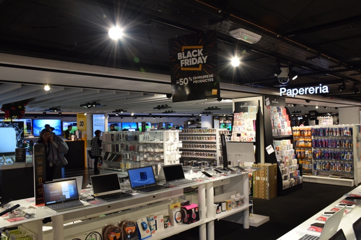 Productes amb descompte de fins a un 50%, a l'FNAC.