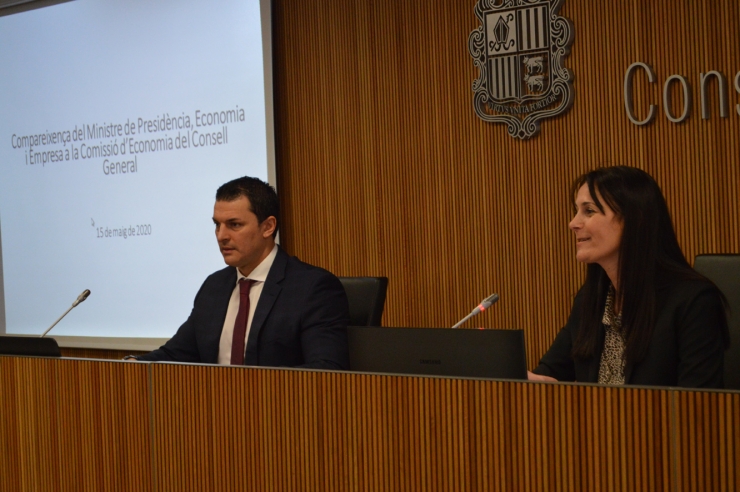 El ministre de Presidència, Economia i Empresa, Jordi Gallardo, durant la seva comareixença al davant de la comissió legislativa d'Economia.