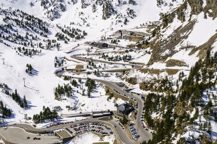 La carretera que arriba a Ordino Arcalís.