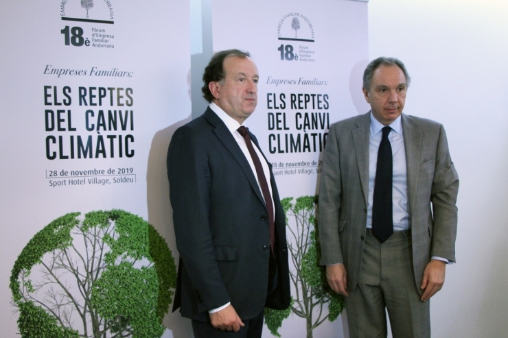 El secretari general i el president de l’EFA, Joan Tomàs i Francesc Mora, en una imatge d’arxiu.
