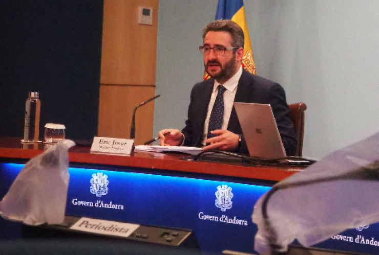 Eric Jover, ministre de Finances, anuncia l'emissió de bons sobirans andorrans destinada al mercat internacional.