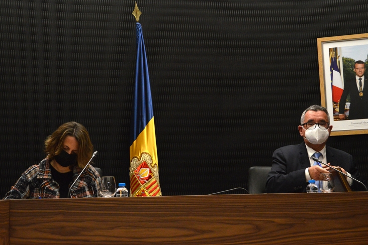 La cònsol major d'Escaldes-Engordany, Rosa Gili, i el director general  de FEDA, Albert Moles, aquest dilluns al matí.