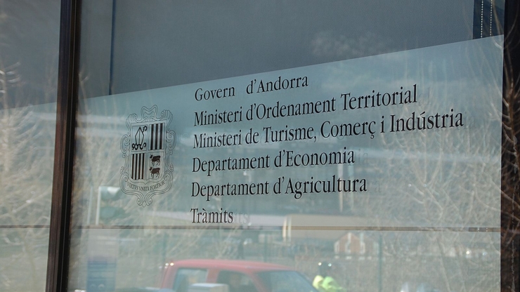 Entrada a l'edifici del Prat del Rull, seu del ministeri d'Economia, Competitivitat i Innovació.