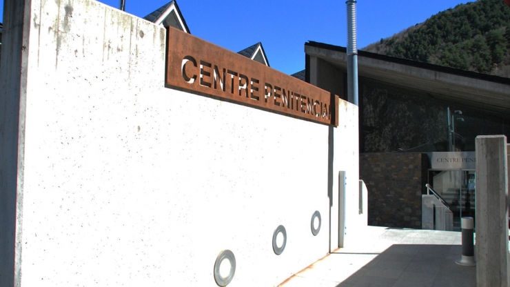 Entrada del Centre penitenciari de la Comella.