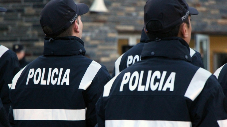 Agents del Cos de Policia.