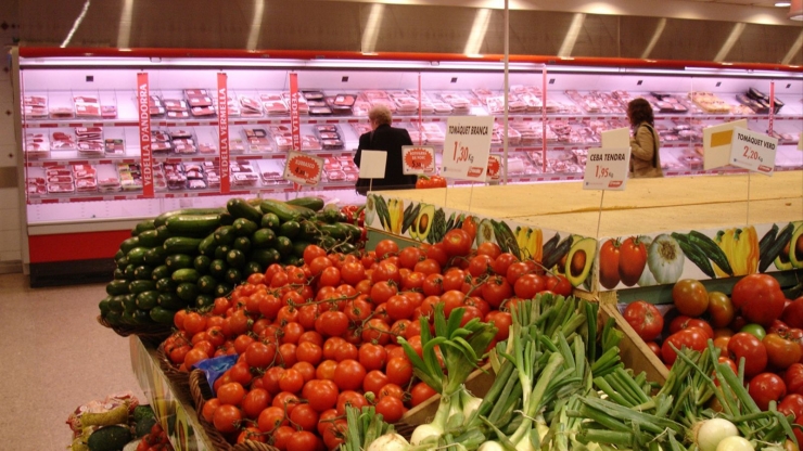 L'interior d'un supermercat.