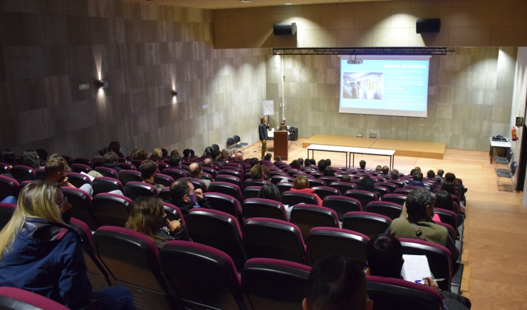 Un moment de la jornada 'Job Meeting' celebrada al Centre de Formació Professional d'Aixovall.