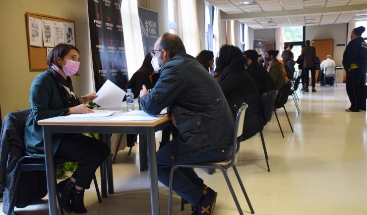 Les empreses i treballadors que han participat aquest dijous en el 'Job Meeting' organitzat pel Servei d'Ocupació.