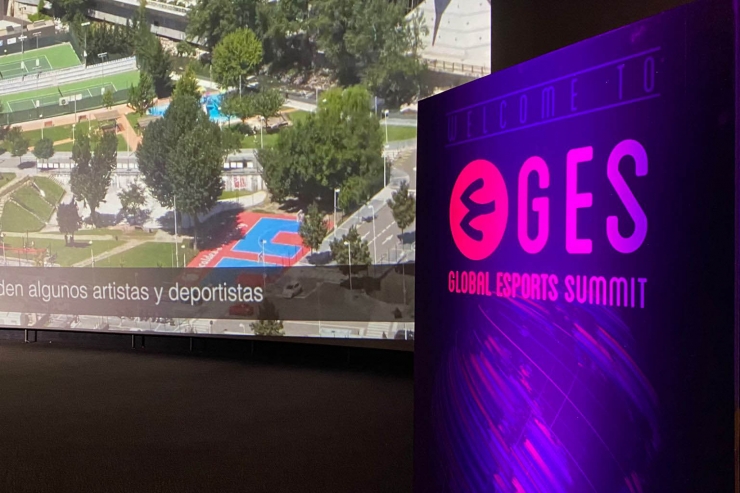 Una de les sales de conferències del Global Esports Summit tot just abans de la intervenció del secretari d'Estat de Diversificació Econòmica i Innovació, Marc Galabert.