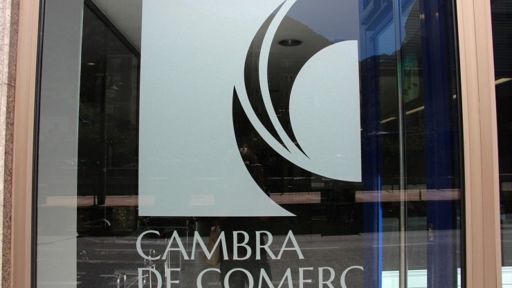Una imatge de l'entrada a la Cambra de Comerç.