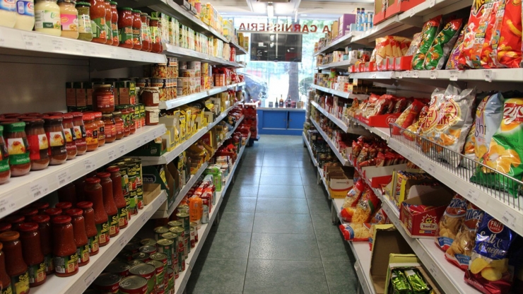 Un establiment de venda de productes alimentaris.