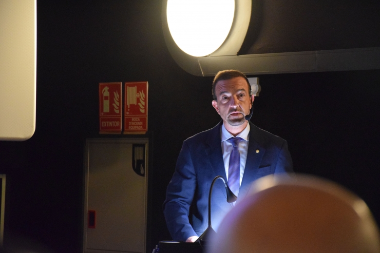 El ministre de Turisme i Telecomunicacions, Jordi Torres, durant la presentació de la campanya d'estiu.