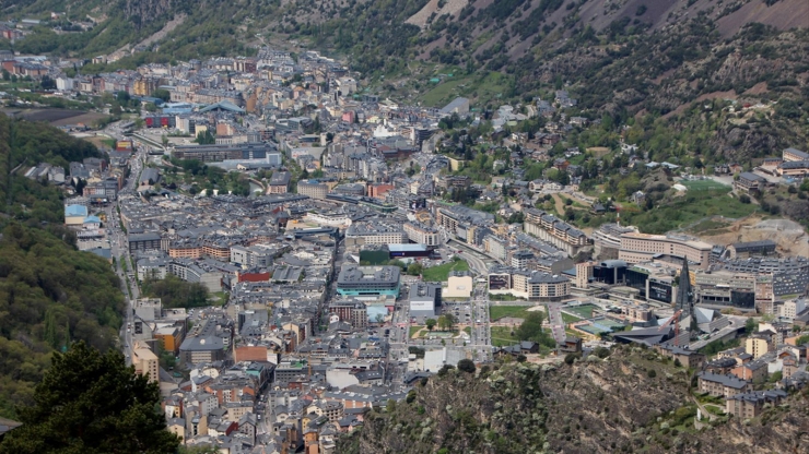 Escaldes-Engordany i Andorra la Vella.