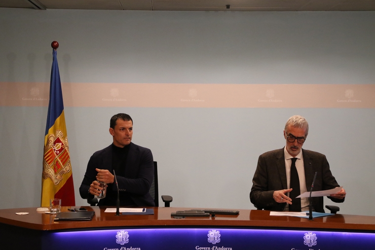El ministre de Presidència, Economia i Empresa, Jordi Gallardo i el secretari d'Estat d'Economia, Èric Bartolomé.