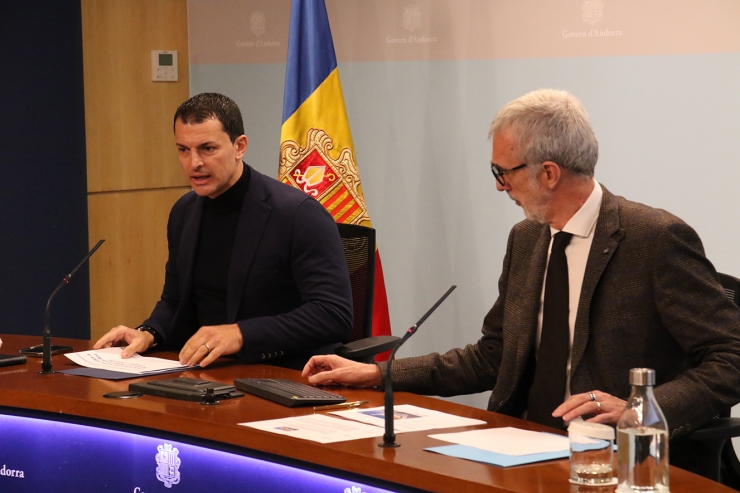 El ministre de Presidència, Economia i Empresa, Jordi Gallardo i el secretari d'Estat d'Economia, Èric Bartolomé.