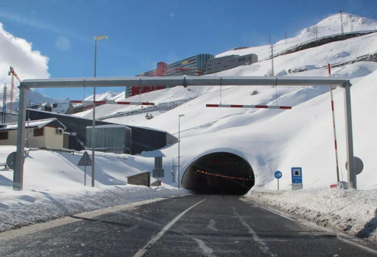 El túnel d'Envalira.