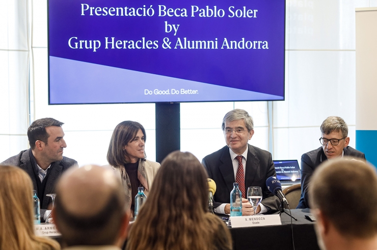 Miquel Àngel Armengol, conseller delegat del Grup Heracles; la ministra d'Educació i Ensenyament Superior, Ester Vilarrubla; Xavier Mendoza, director general d’Esade i Joan Prat, president del Chapter Andorra Esade Alumni.