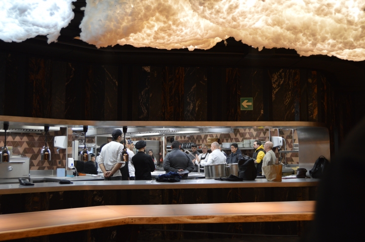 L'àrea de restauració de la planta superior d'Unnic.