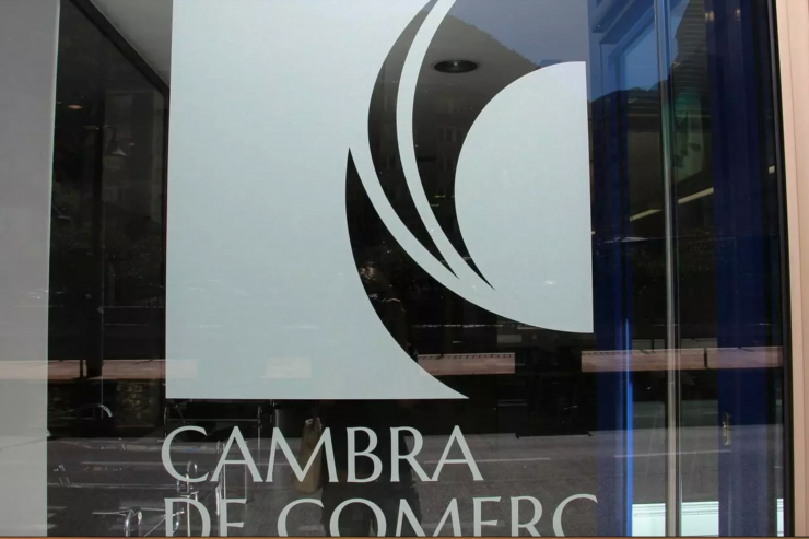 La seu de la Cambra de Comerç, Indústria i Serveis.