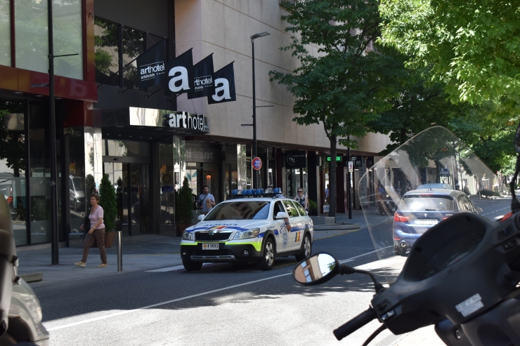 La façana d'un hotel d'Andorra la Vella.