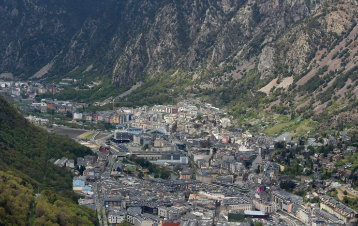 Una vista aèria d'Andorra la Vella.
 
