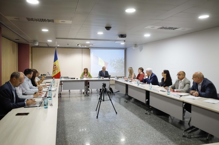 Un moment de la reunió del consell econòmic i social (CES) d'aquest divendres al matí.